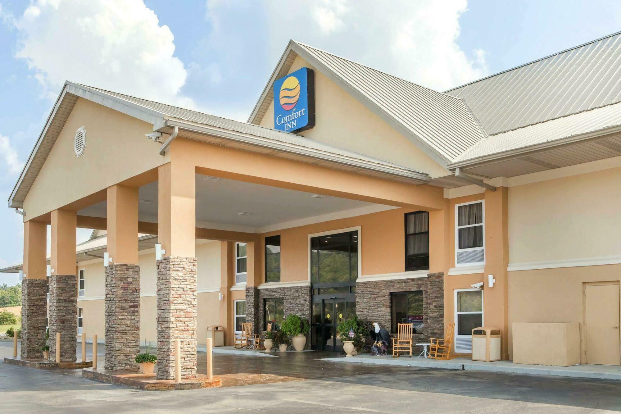 Comfort Inn At Royal Blue Pioneer Exterior photo